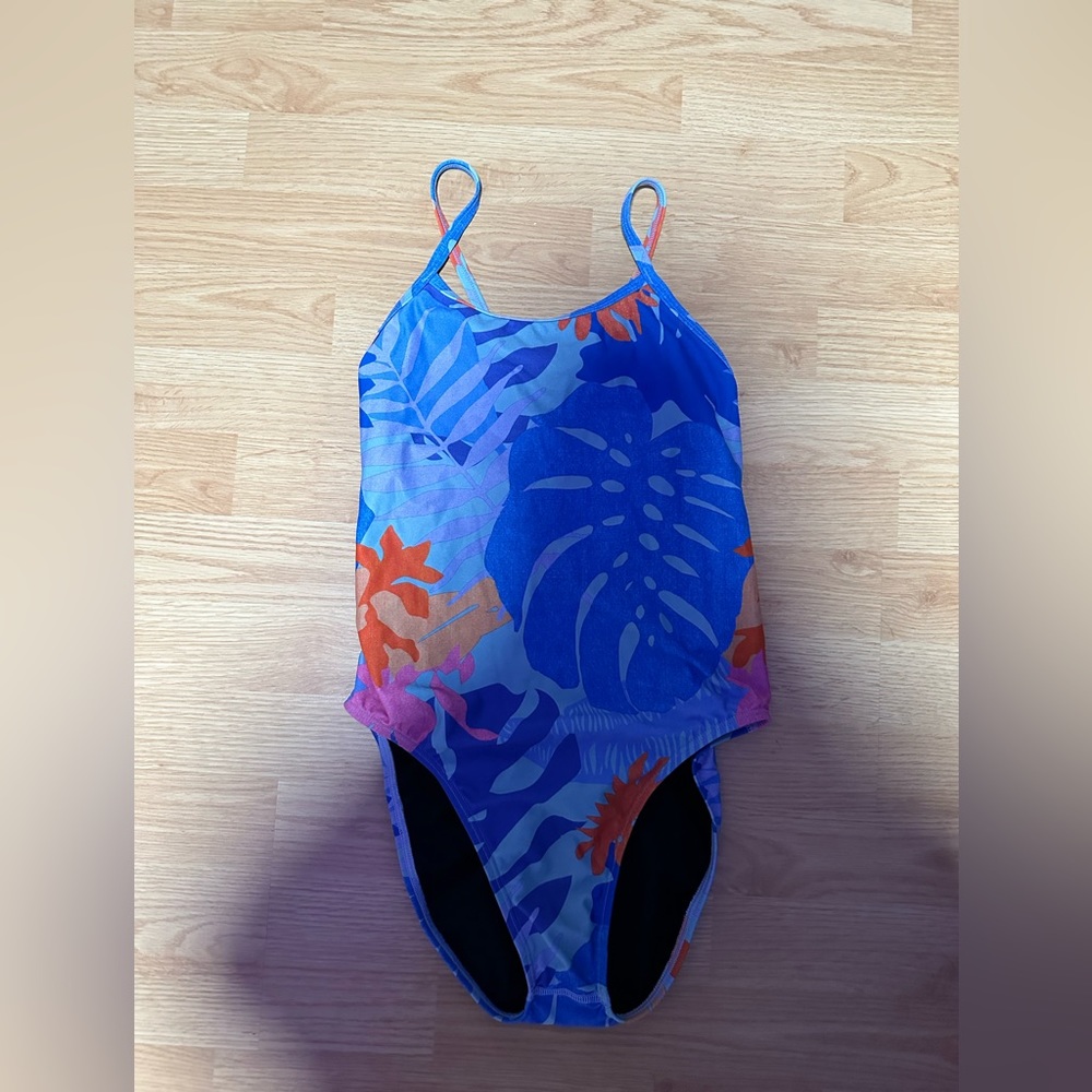 jolyn one piece size 30